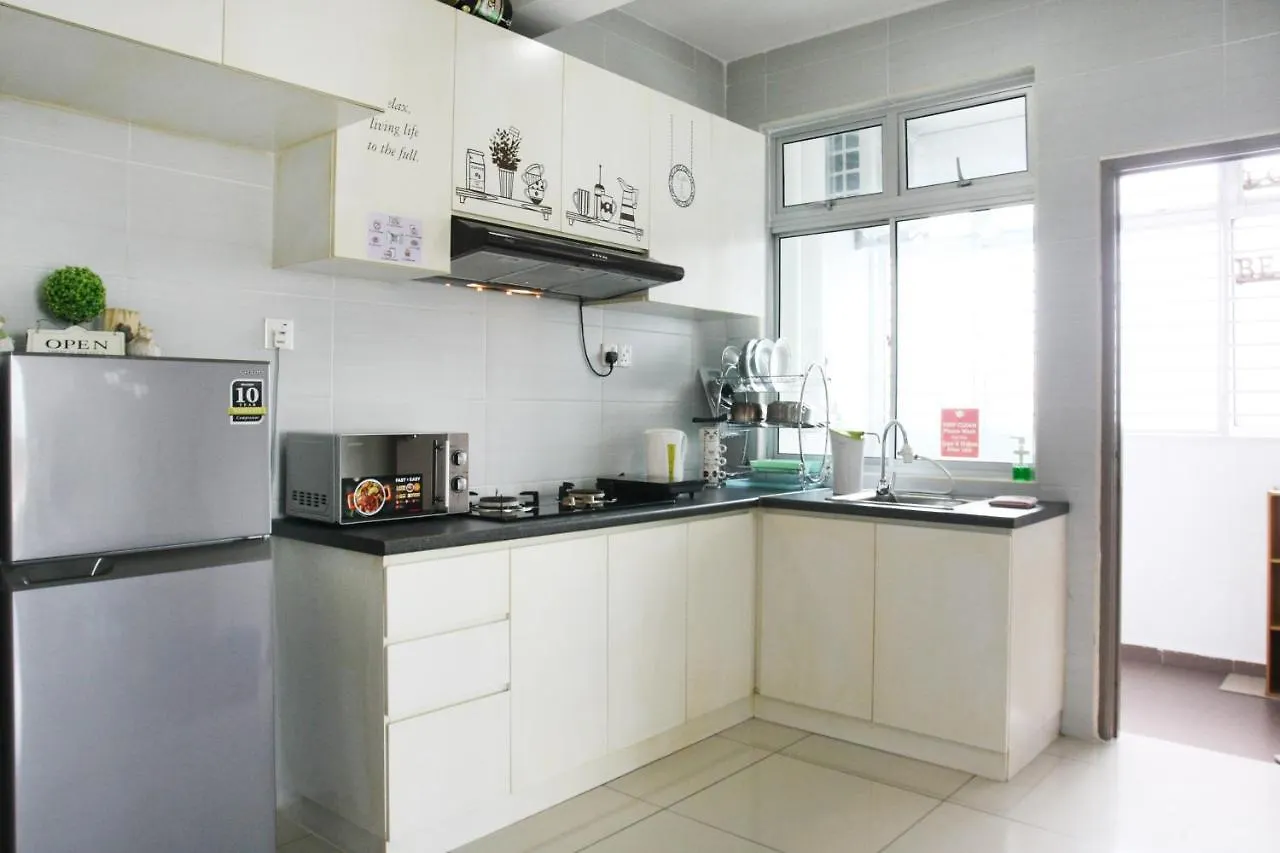 Arena Larkin Residence